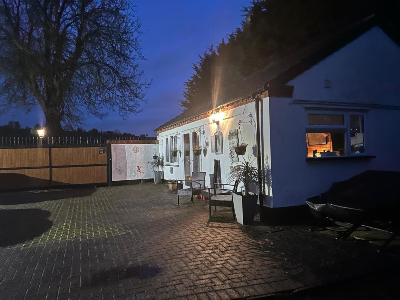 Shropshire Guestroom Seisdon Exterior photo